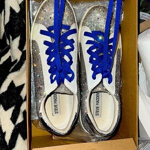 Steve Madden rhinestone shoes with blue laces